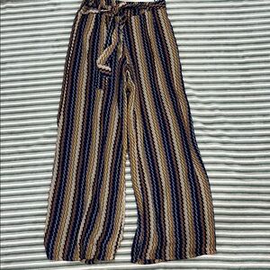 Fashion Nova Patterned Wide-Leg Lined Pants